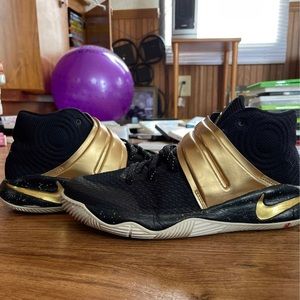 Custom NikeID Kyrie 2
